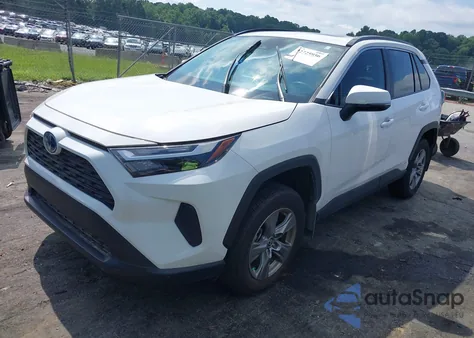2024 Toyota Rav4 Hybrid Xle z USA, uszkodzony, nr VIN 2T3RWRFV1RW241202
